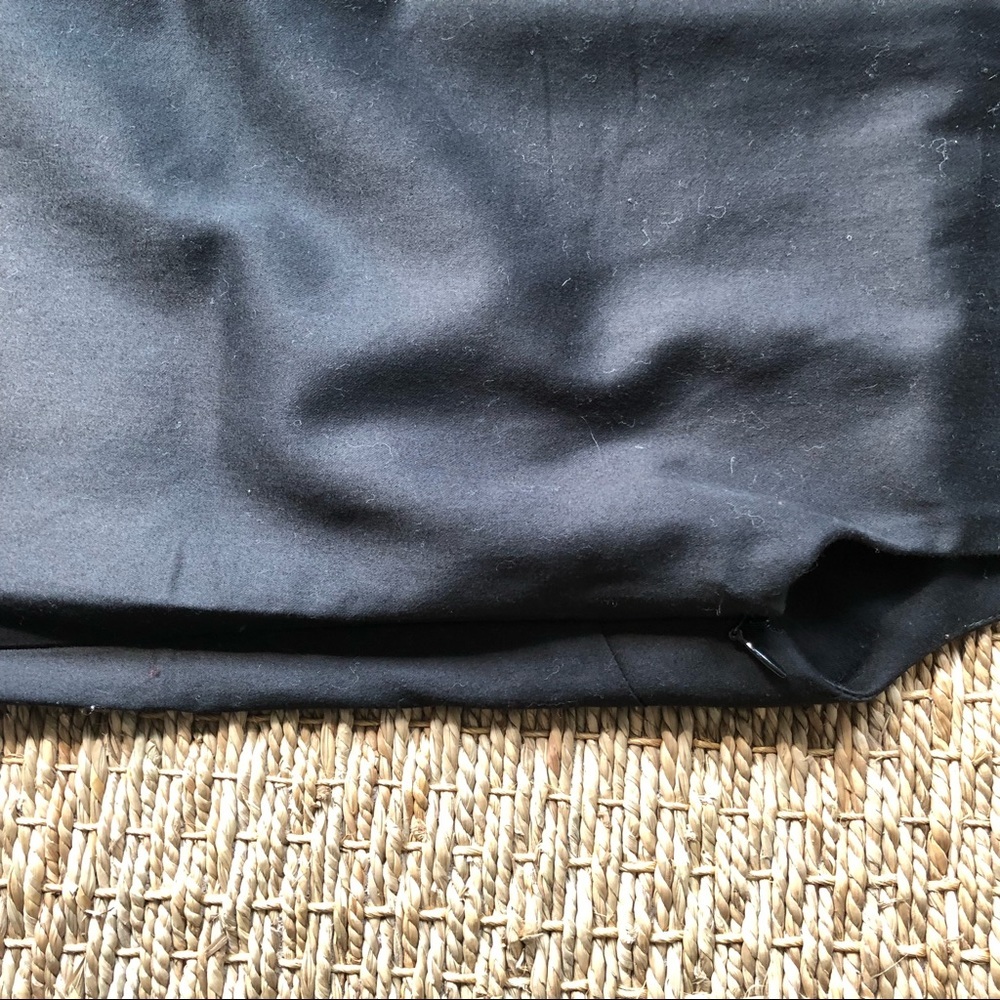 Black shift dress - v neck - Picture 6 of 8